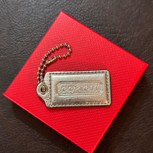 Coach Metallic Silver Leather Replacement Hangtag 2.5 inches Long - Picture 3 of 7